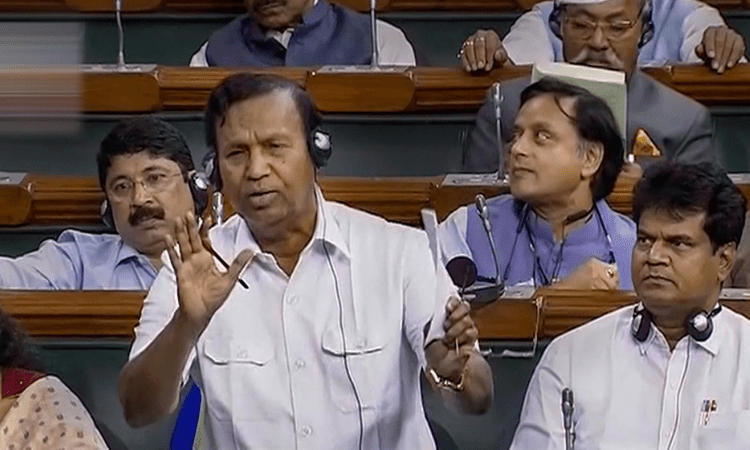 Warn Sri Lanka against attacks on Indian fishermen: DMK
