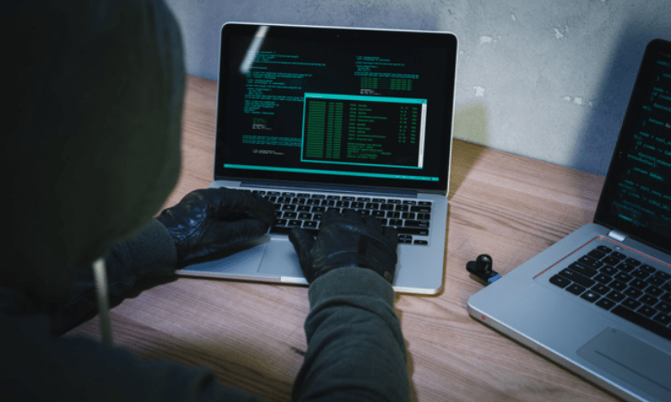 US charges 6 Russian intelligence men for global hacking campaign