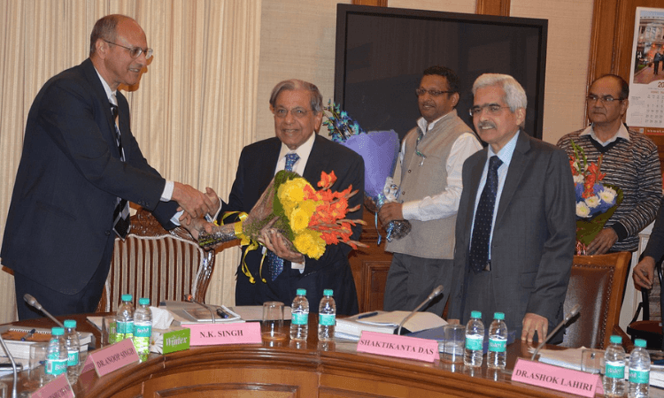 15th Finance Commission submits FY22-26 report to President