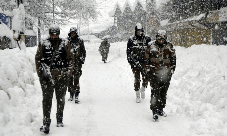 Avalanche kills soldier in J&K