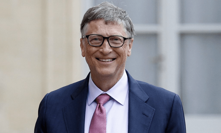 This is why Bill Gates prefers Android over iPhone