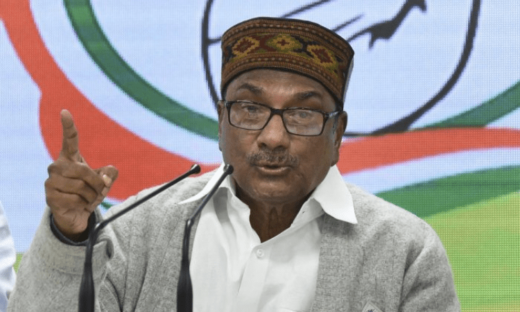 Former Defence Minister AK Antony, wife test corona positive