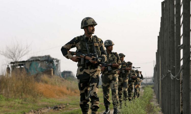 3 soldiers killed in LoC ceasefire violations by Pak