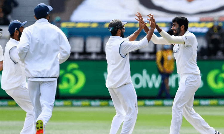 India in sight of victory over Australia in second Test