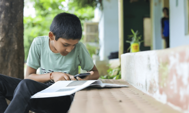 Andhra introduces app to monitor attendance of school students