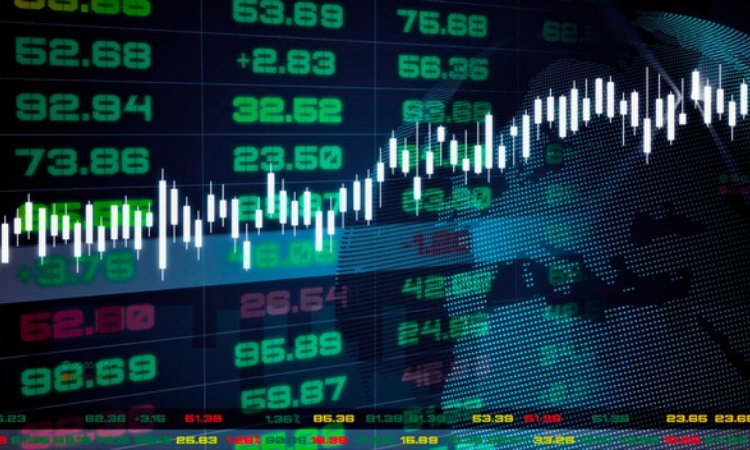 Buying on Dips: Markets bounce back after initial slide, IT stocks shine