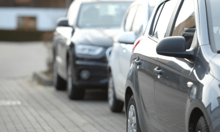 Delhi government panel brainstorms with stakeholders on EV financing