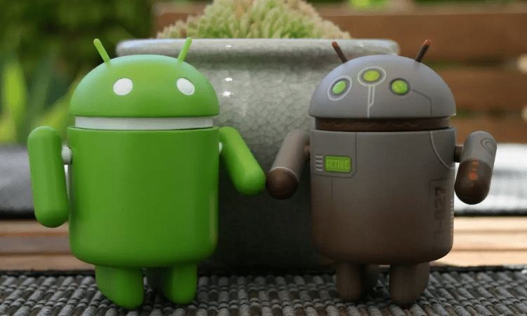 Android 12 may bring face-based auto-rotate feature