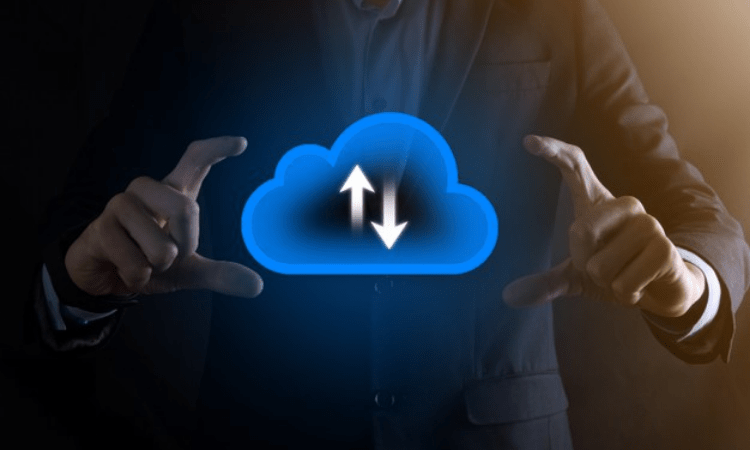 Apple iCloud services suffer partial outage, up now