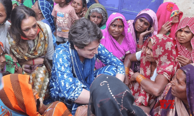 Priyanka assures UP boatmen of her support