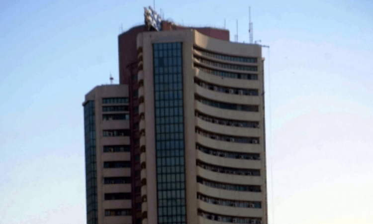 Sensex up 400 points; banking, finance stocks rise