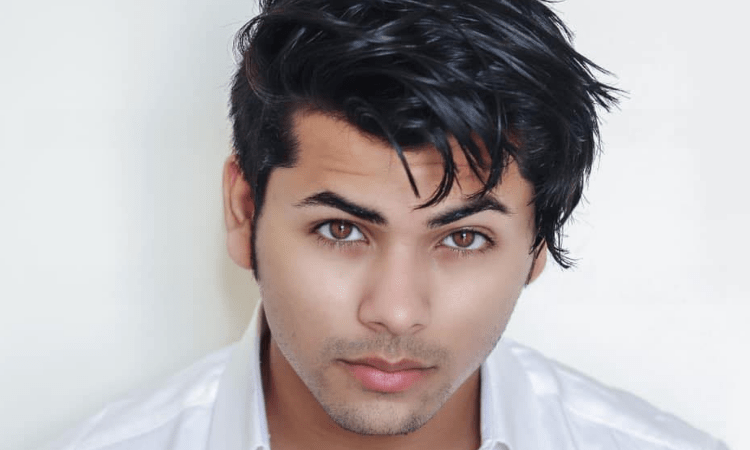 Siddharth Nigam, Rits Badiani appear in new romantic song ‘Chup’