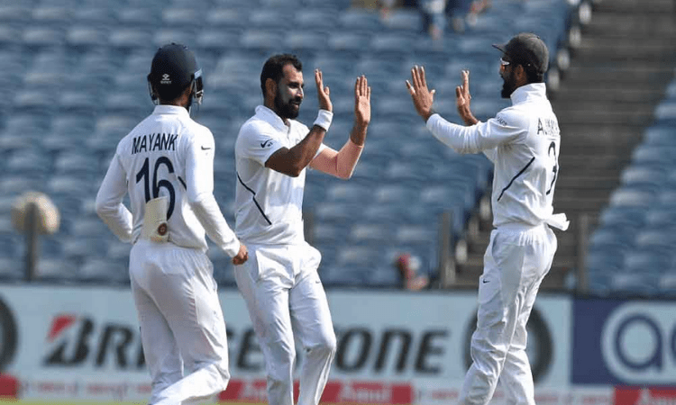 South Africa struggle to 188/7 at lunch on Day 3 of second Test