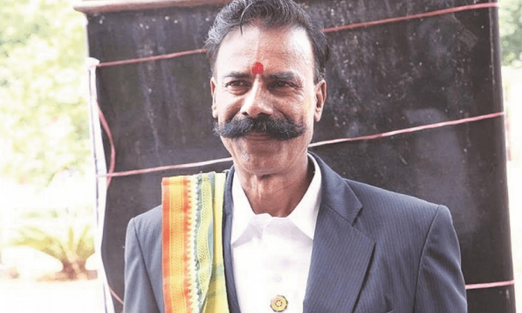 ‘Election King’ Padmarajan now files papers against TN CM