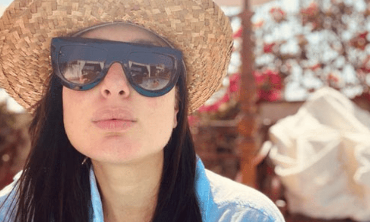 Kareena shares first picture post delivery