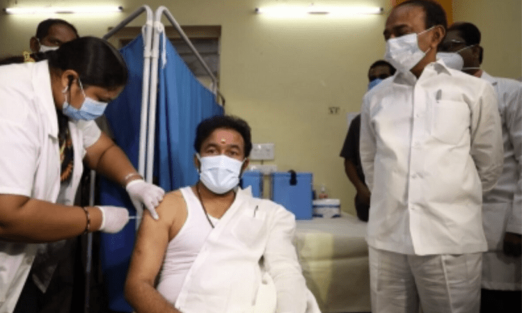 MoS Kishan Reddy receives Covid vax