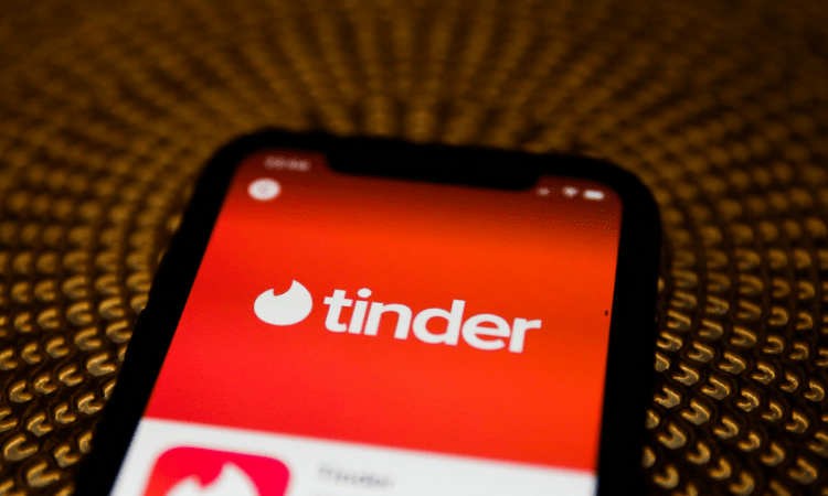 Tinder to make background check tech accessible to users