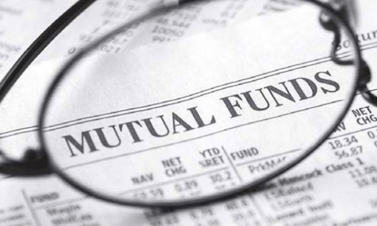 Ultra rich stay invested in PMS schemes while equity MFs are clocking net outflows every month