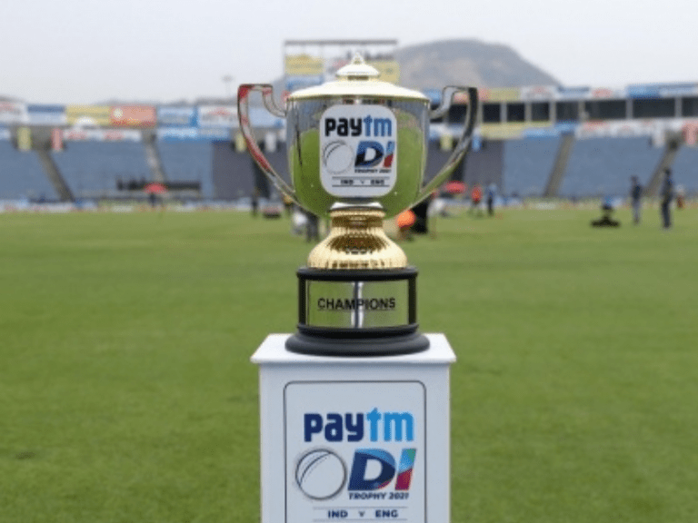 1st ODI: England win toss, choose to bowl (Toss)