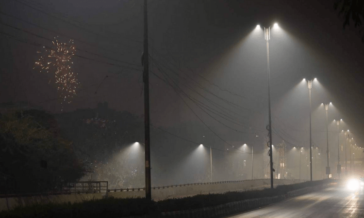 Pune gets night curfew, stringent norms from today