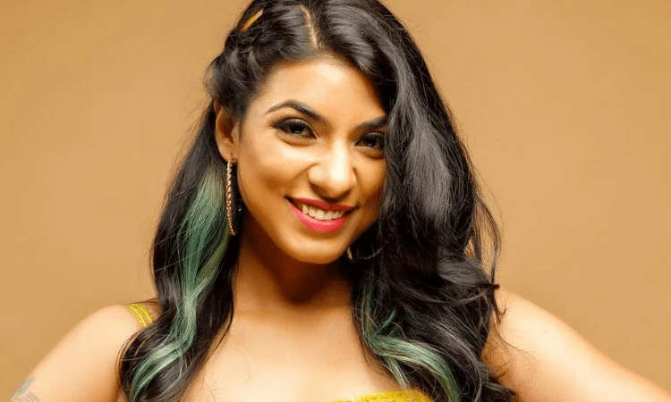 Himani Kapoor: Arijit Singh is always open to inputs and that sets him apart