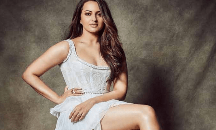 Sonakshi tweaks the meaning of ‘WFH’
