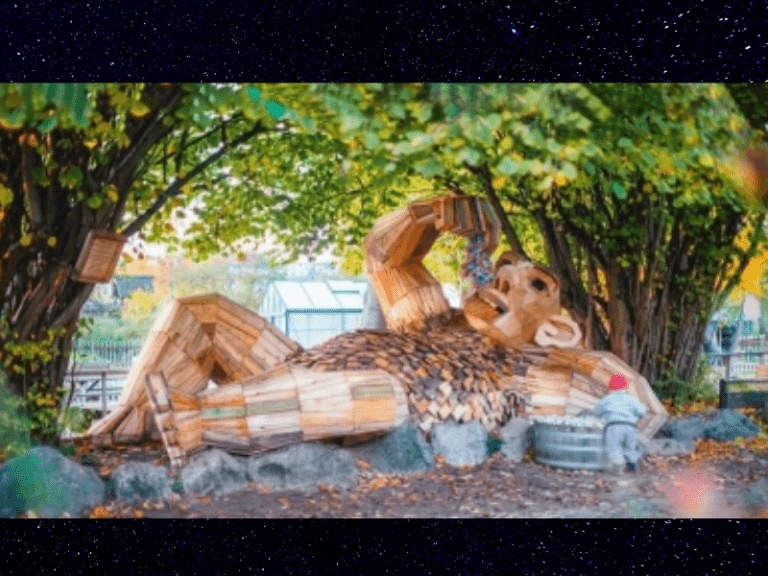 A travelling exhibition made of recycled material