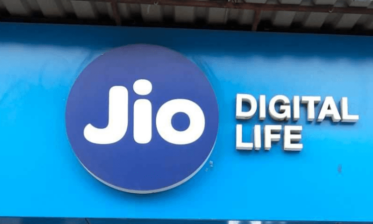 Jio comes up with special initiatives for JioPhone users amid pandemic