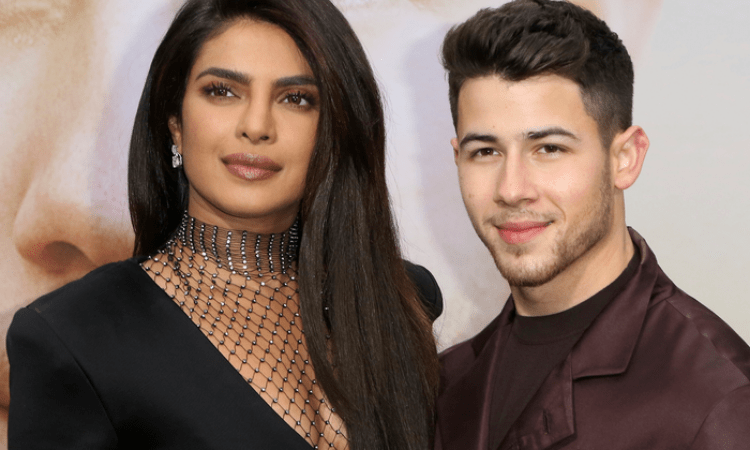 Priyanka misses hubby Nick, posts pic with a kiss