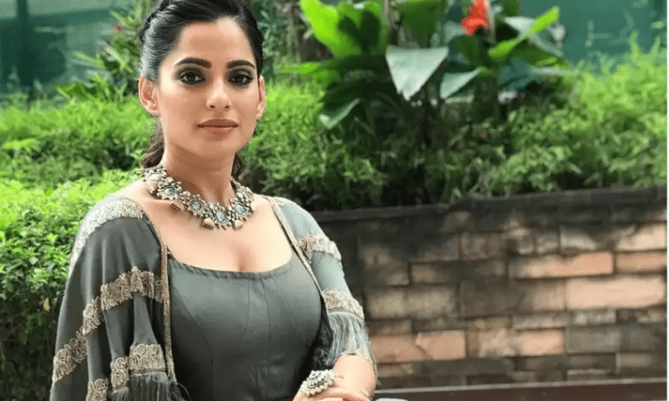 Priya Bapat completes shooting for the web show ‘Aani Kay Hava 3’