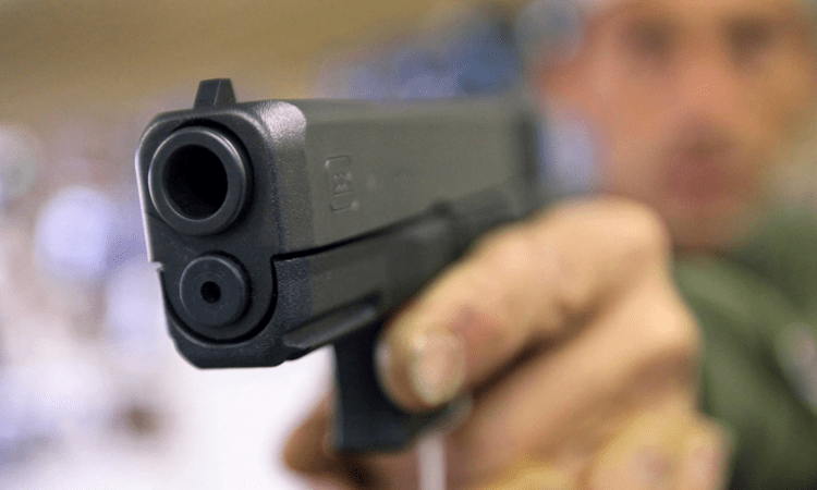 Delhi Police SI shoots himself dead
