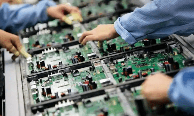 Govt extends PLI for large-scale electronics manufacturing till FY26