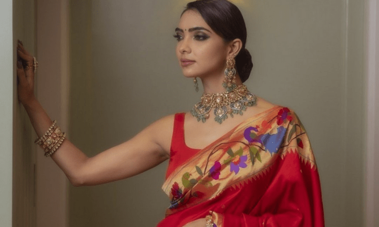 TV actress Pooja Banerjee happy to resume yoga after accident - Telugu