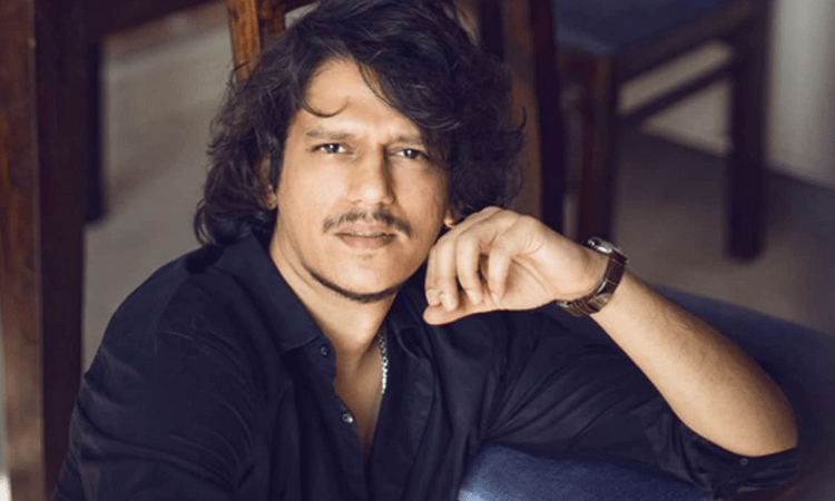 Vijay Varma shoots for ‘Darlings’, is happy to be back on sets