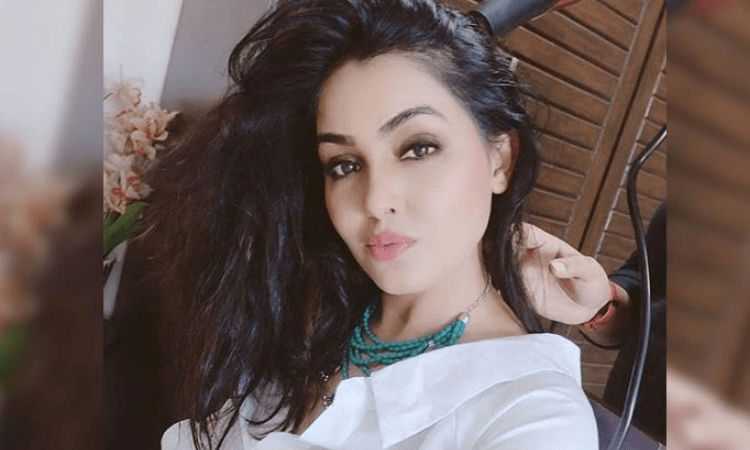 Shubhangi Atre loves digging into samosas during the rains