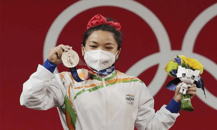 Chanu returns to Manipur after Oly glory, receives rousing welcome