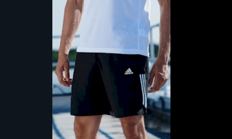 Complainants not allowed inside police station for wearing half-pants