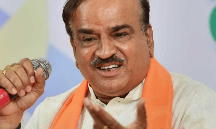 Former Union Minister Ananth Kumar’s daughter bats for JD-S