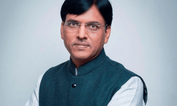 Mansukh Mandaviya takes charge as new Health Minister