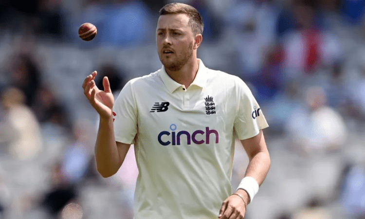 England pacer Robinson cleared to play immediately