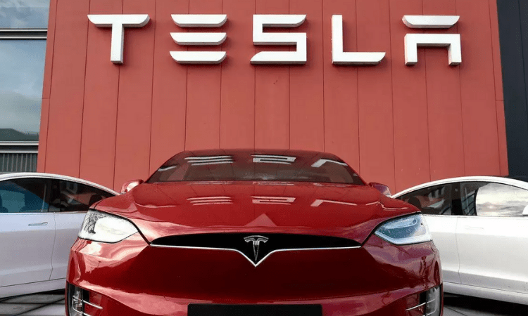 Tesla boosts UK’s electric car sales