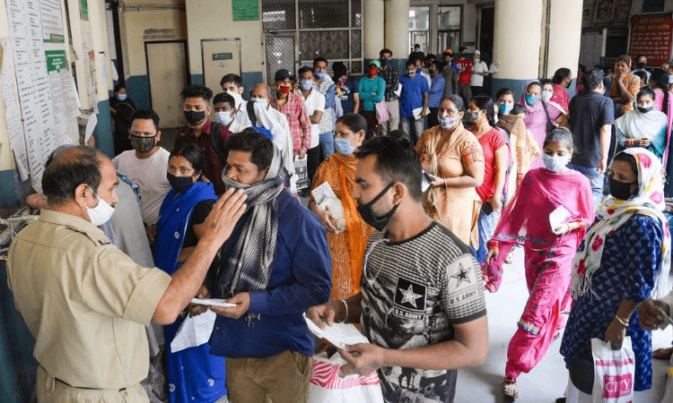 India logs 40,120 new Covid cases, 585 deaths in 24 hrs
