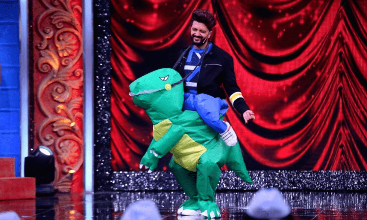 Riteish Deshmukh tries one of his toughest acts on TV