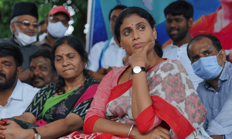 Sharmila undertakes fast over unemployment