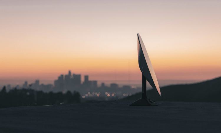 SpaceX sends 100,000 Starlink terminals to customers