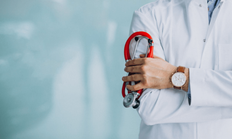 UP doctor booked for blackmailing nurse