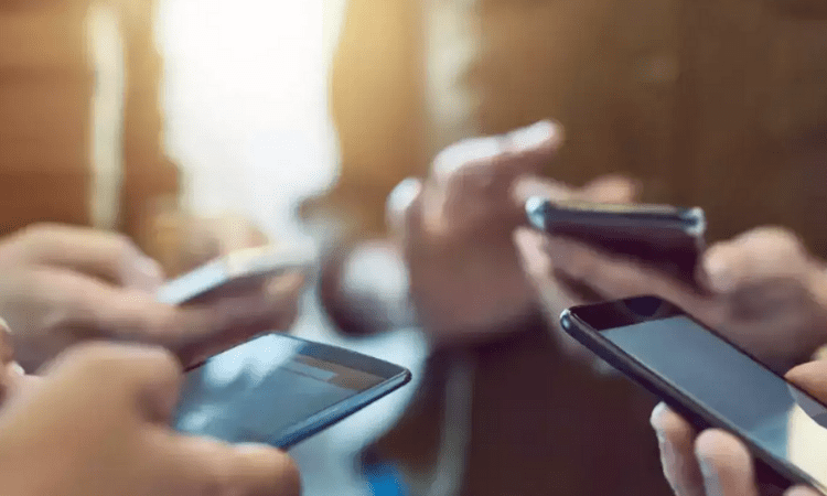 37% of users prefer mid-range phones this festive season: Report