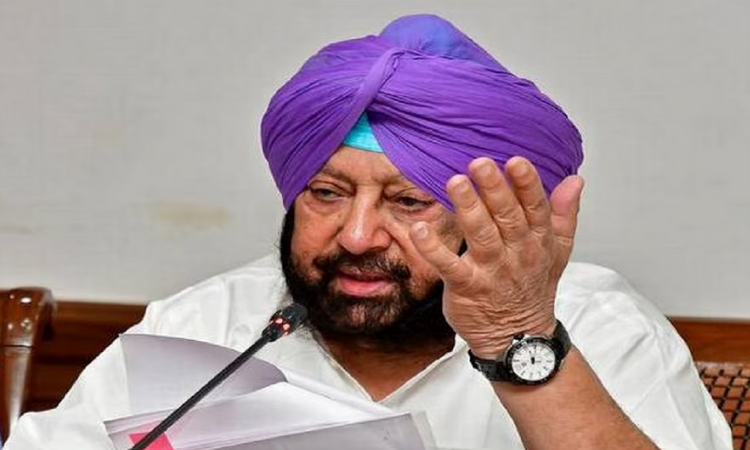 No moral right to speak on farm crisis, Punjab CM to Harsimrat