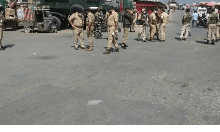 CRPF recovers 7 Chinese grenades in Srinagar