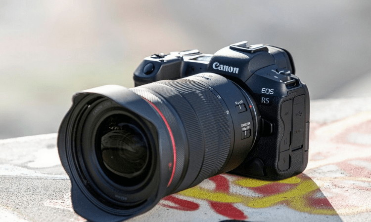 Canon launches new camera in India at Rs 4,99,995